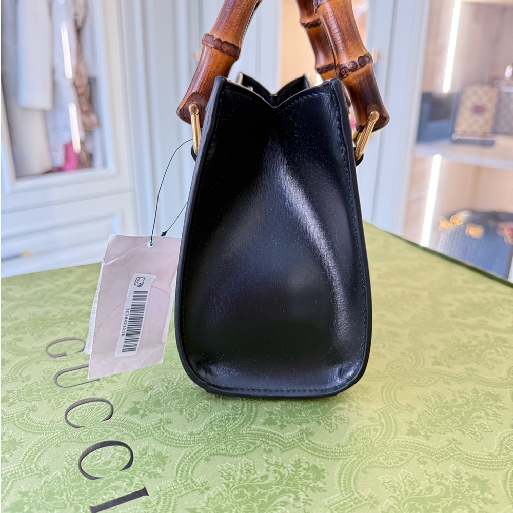 Gucci Black and Cream Heart Satchel with Bamboo Handle - Picture 6 of 8